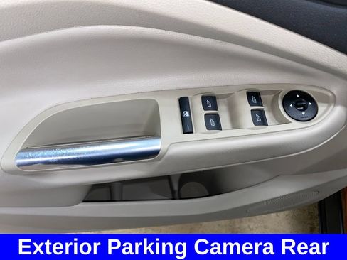 Used 2017 Ford Escape SE AWD/4WD image 10