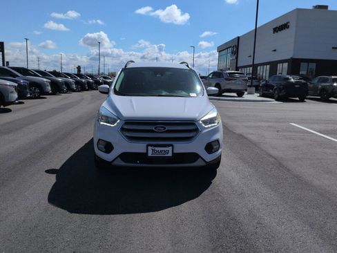 Used 2018 Ford Escape SEL w/ Ford Safe & Smart Package FWD image 2
