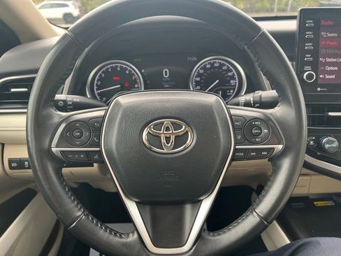 Used 2023 Toyota Camry XLE FWD image 13