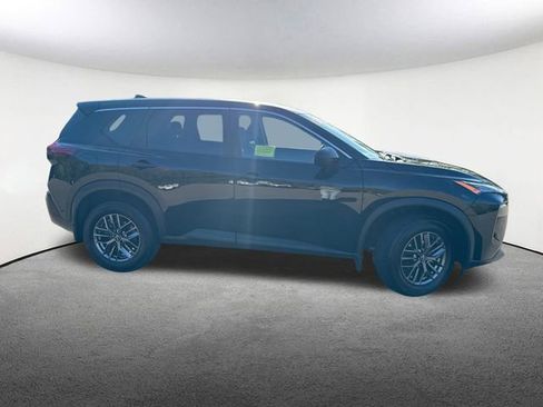 Used 2023 Nissan Rogue S image 14