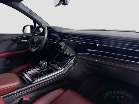 Used 2023 Audi SQ7 Premium Plus w/ Executive Package image 37