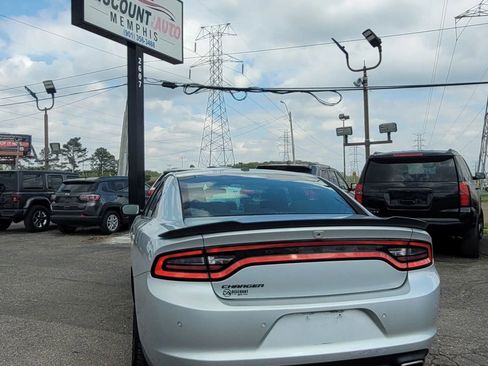 Used 2021 Dodge Charger SXT w/ Blacktop Package RWD image 9