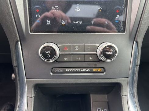 Used 2023 Ford Edge Titanium AWD/4WD image 33