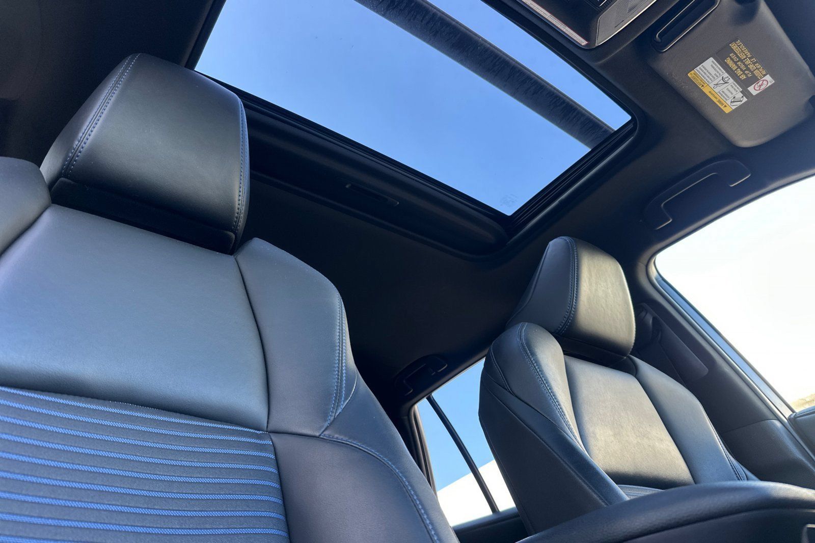 Used 2019 Toyota RAV4 XSE w/ Carpet Mat Package AWD/4WD image 20