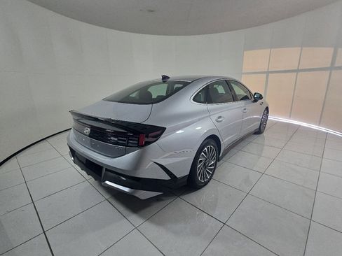 New 2025 Hyundai Sonata SEL FWD image 5