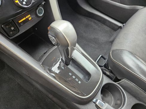 Used 2018 Chevrolet Trax LT w/ LT Convenience Package image 52