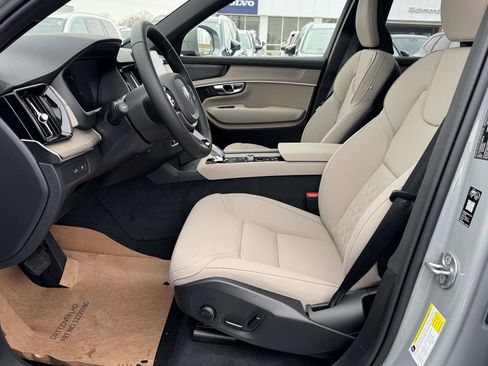 New 2026 Volvo XC90 T8 Plus w/ Protection Package Premier image 18