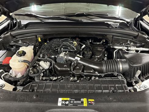 Used 2022 Jeep Grand Cherokee Limited image 25