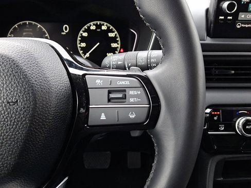 Certified 2025 Honda Pilot Touring image 24