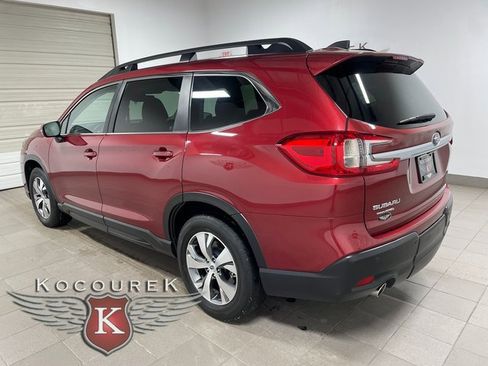 Used 2023 Subaru Ascent Premium w/ Convenience Package image 4