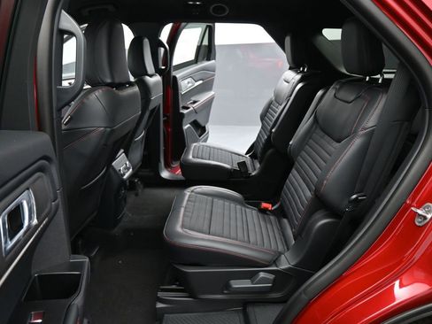 New 2026 Ford Explorer ST-Line w/ ST-Line Street Pack image 17