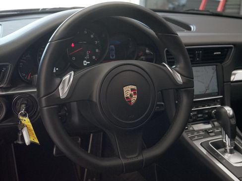 Used 2014 Porsche 911 Carrera RWD image 11