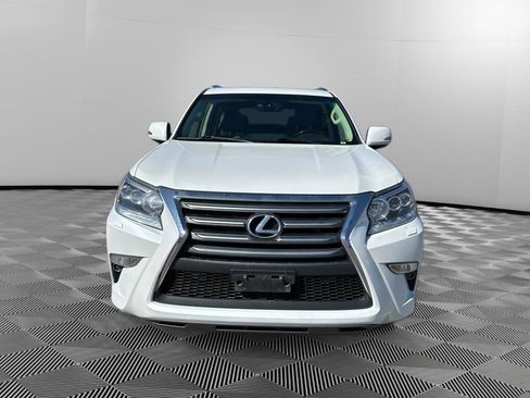 Used 2018 Lexus GX 460 Premium w/ Premium Package image 2