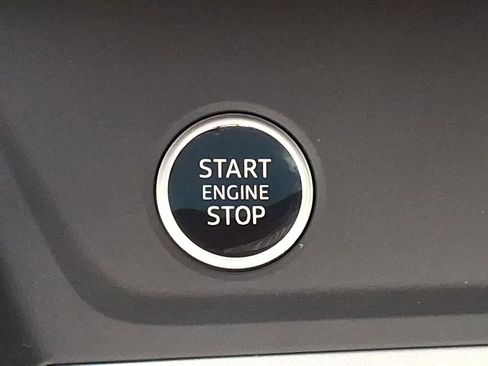 New 2025 Audi Q3 2.0T Premium image 17