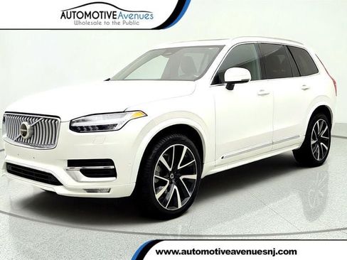 Used 2023 Volvo XC90 B6 Plus w/ Protection Package Premier AWD/4WD image 1