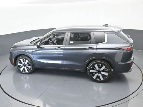 New 2026 Mitsubishi Outlander SE image 51