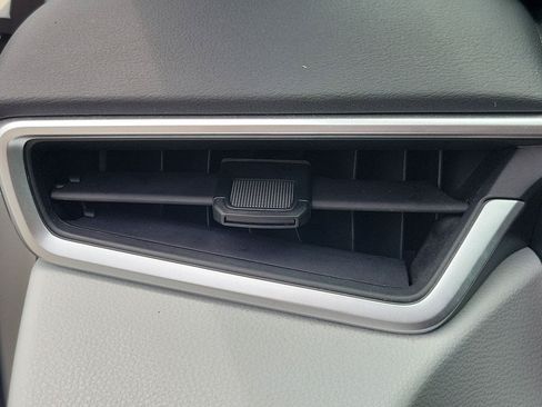 Used 2024 Toyota Corolla SE FWD image 31
