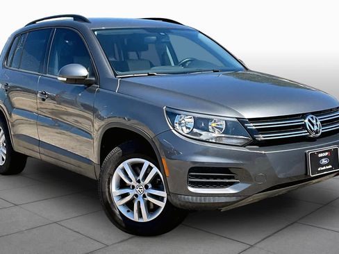 Used 2016 Volkswagen Tiguan S FWD image 3