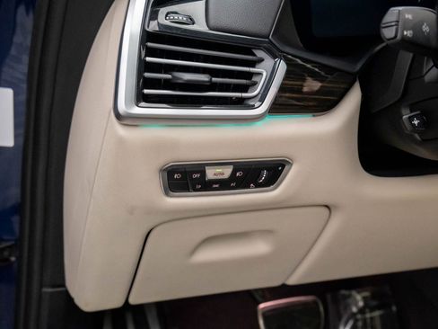 Used 2021 BMW X5 M50i image 21