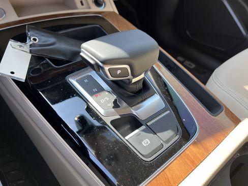 Used 2023 Audi Q5 2.0T Premium w/ Convenience Package image 26