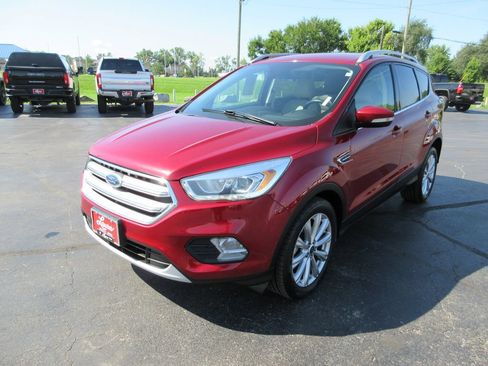 Used 2017 Ford Escape Titanium FWD image 11