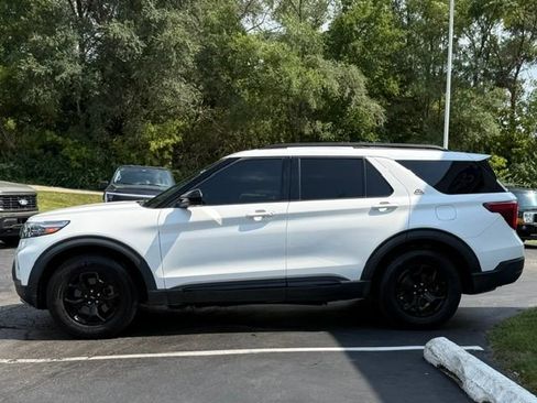 Used 2023 Ford Explorer Timberline w/ Timberline Technology Package AWD/4WD image 4