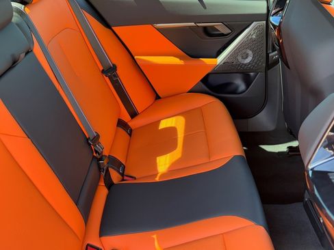 Used 2026 BMW M5 w/ Executive Package image 11