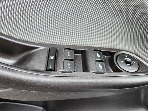 Used 2013 Ford Focus SE FWD image 20