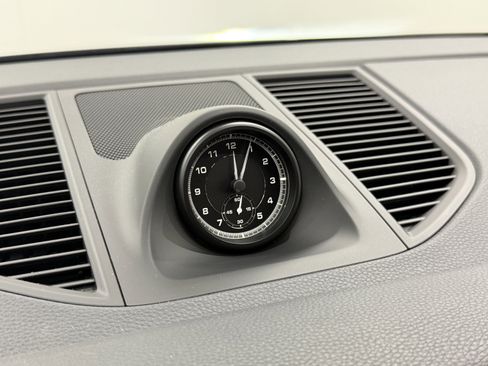 Certified 2025 Porsche Macan image 55