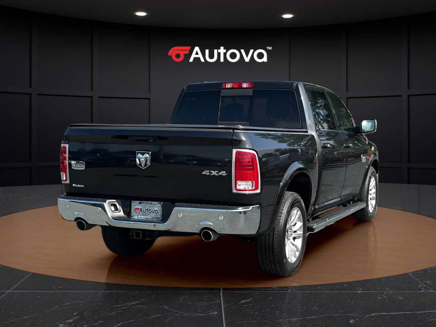 Used 2018 RAM 1500 Laramie Longhorn w/ Cold Weather Group AWD/4WD image 5