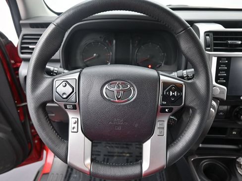 Used 2024 Toyota 4Runner SR5 AWD/4WD image 22