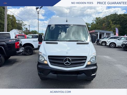 Used 2015 Mercedes-Benz Sprinter 2500 image 7
