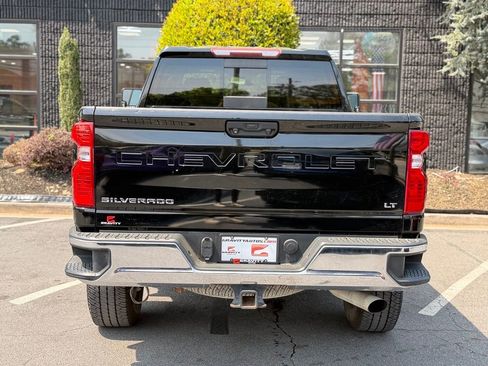 Used 2020 Chevrolet Silverado 2500 LT w/ Convenience Package image 14
