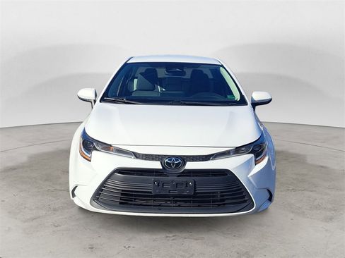 Used 2023 Toyota Corolla LE w/ LE Convenience Package image 8