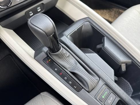 Used 2023 Honda Accord EX image 28