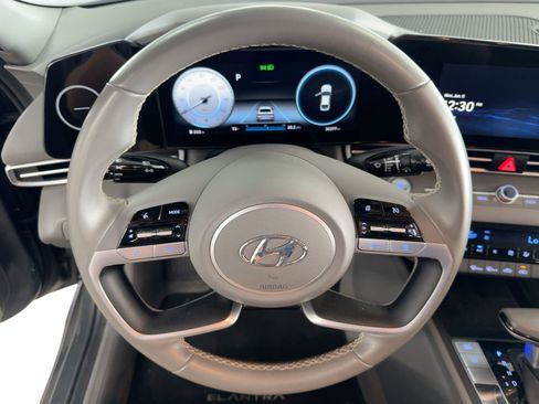 Used 2023 Hyundai Elantra SEL w/ Convenience Package image 14