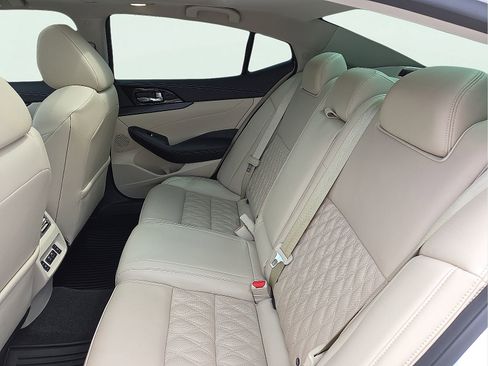 Used 2023 Nissan Maxima Platinum w/ Sport Mat Group FWD image 10