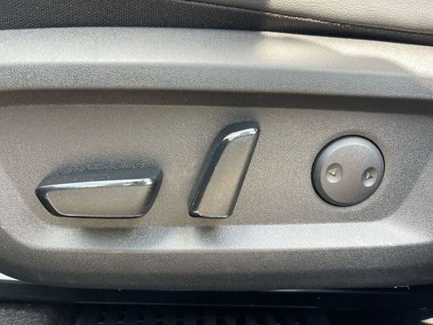 Used 2021 Nissan Rogue Platinum image 10