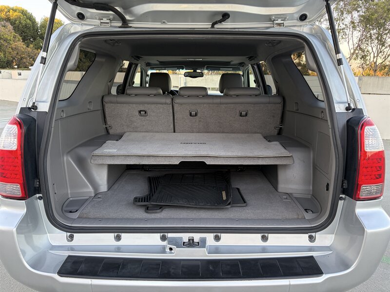 Used 2006 Toyota 4Runner Limited w/ Preferred Accessory Pkg RWD image 7