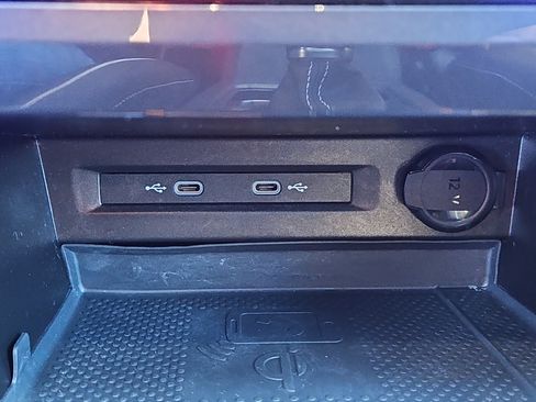 Certified 2022 Volkswagen Tiguan SEL R-Line image 13