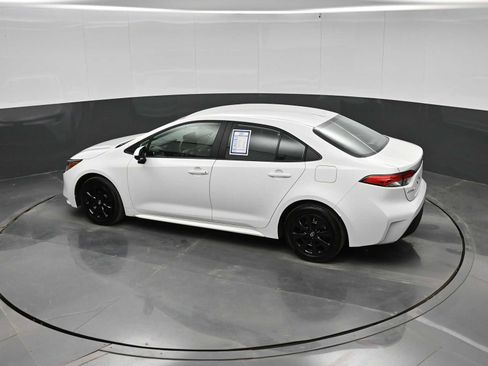 Used 2025 Toyota Corolla LE FWD image 26