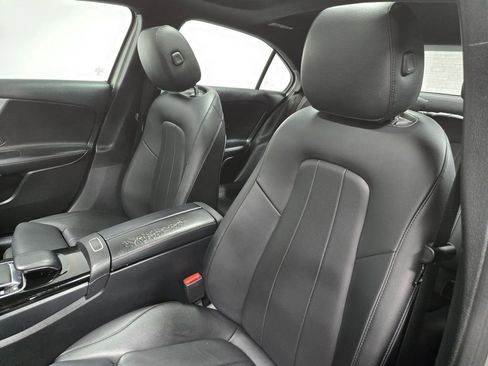 Used 2019 Mercedes-Benz A 220 4MATIC image 12