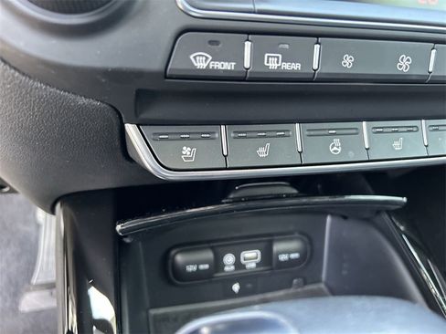 Used 2019 Kia Sorento SX w/ SX Touring Package image 7