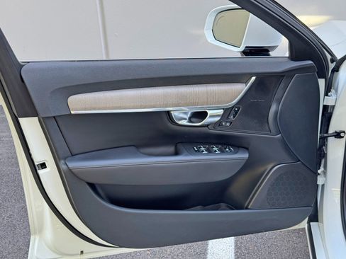 Used 2023 Volvo S90 B6 Plus w/ Protection Package Premier image 44