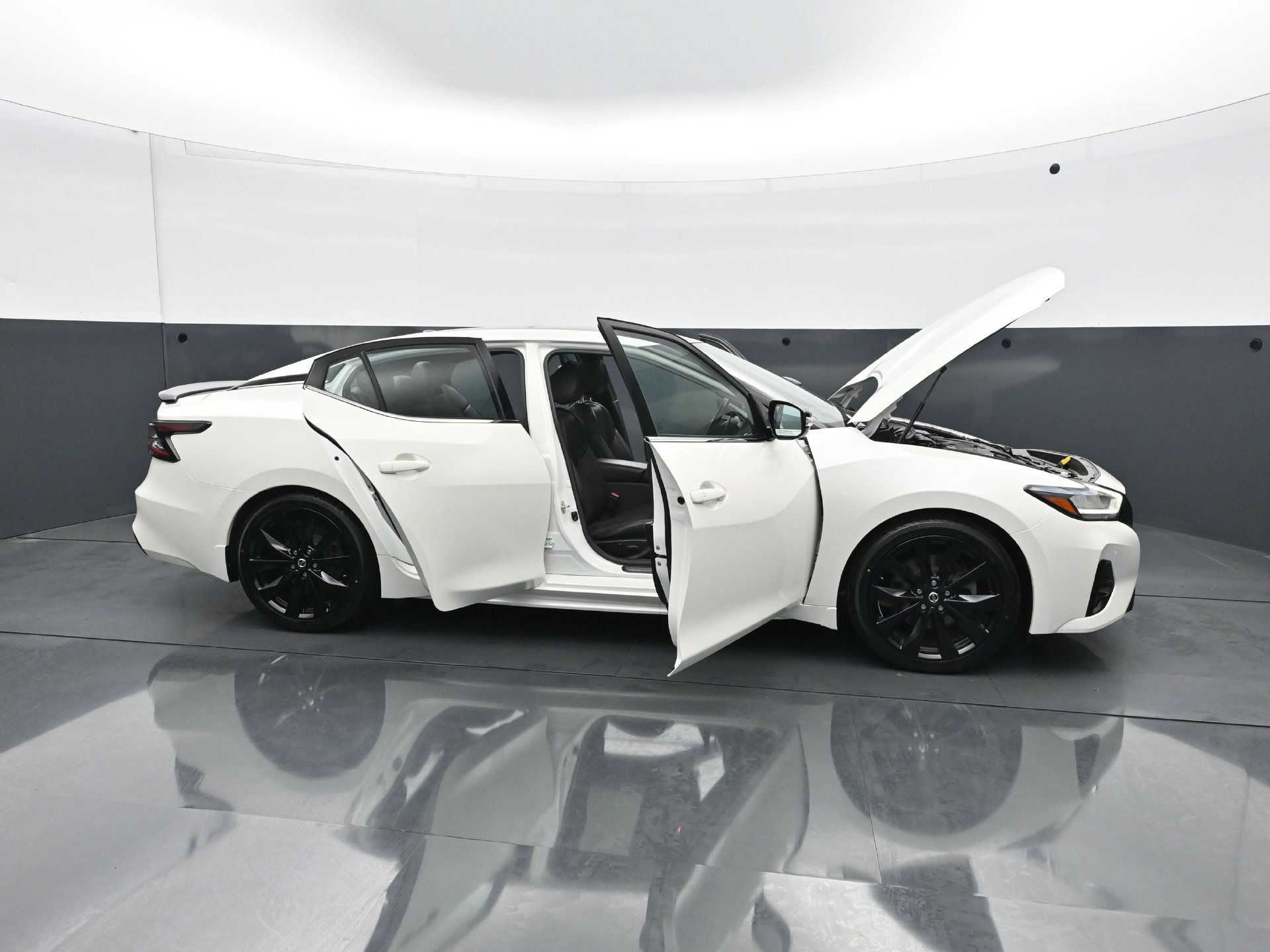Used 2021 Nissan Maxima SR FWD image 33