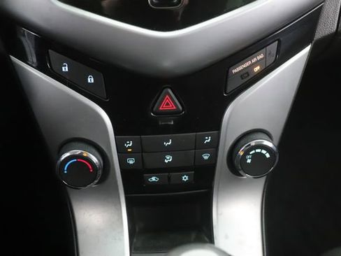 Used 2012 Chevrolet Cruze Eco image 21