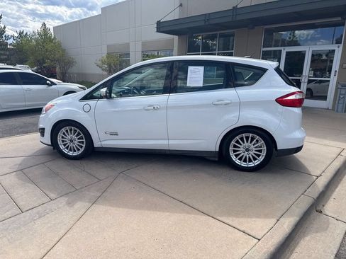 Used 2016 Ford C-MAX Energi SEL w/ Equipment Group 301A FWD image 9
