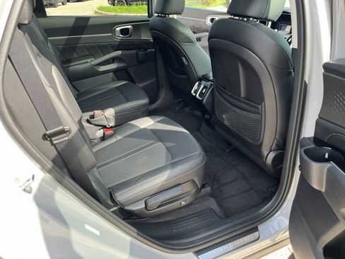 Used 2022 Kia Sorento SX FWD image 17
