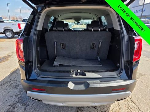 Used 2023 GMC Acadia SLT w/ Technology Package image 14
