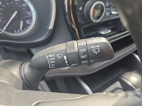 Used 2022 Toyota Highlander XLE image 48